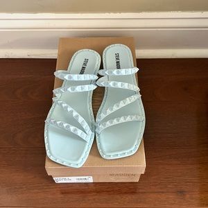 Steve Madden Skyler baby blue- never been worn